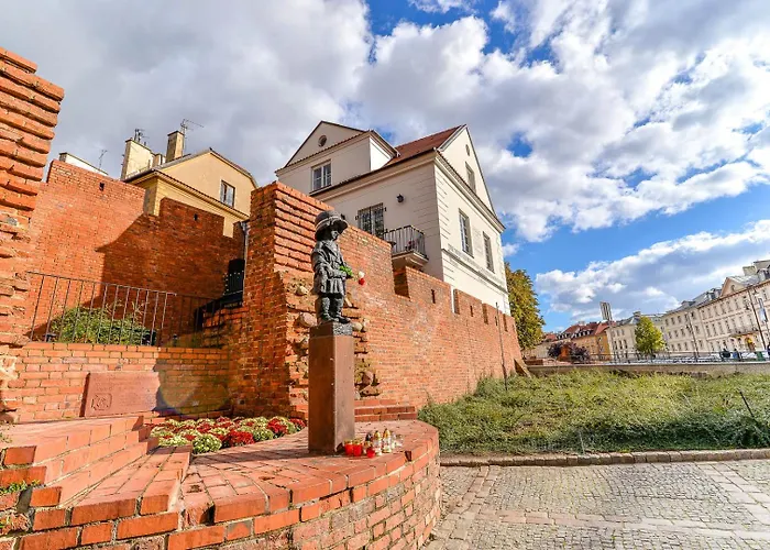 Two Bedroom Apartment In Warsaw With Space For Remote Work By Rent Like Home